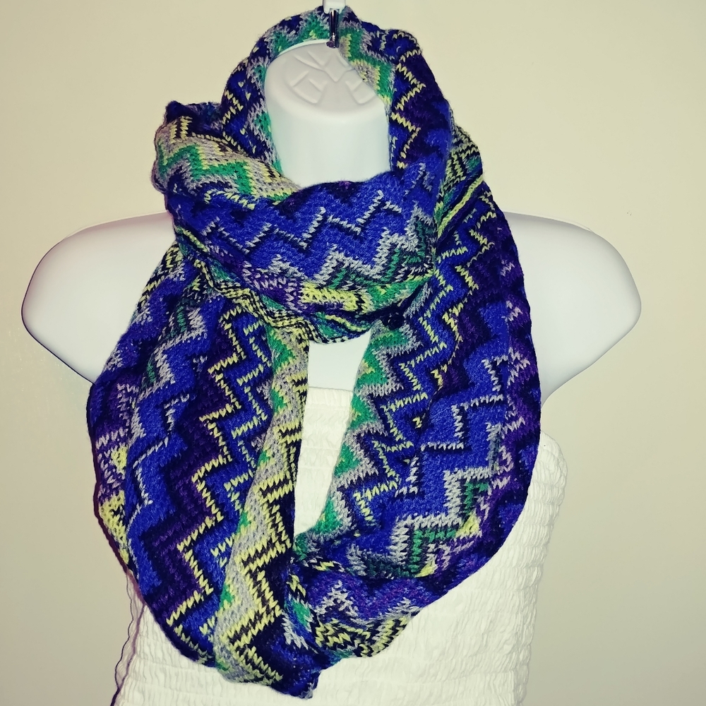 5' Infinity Scarf - Picture 2 of 3